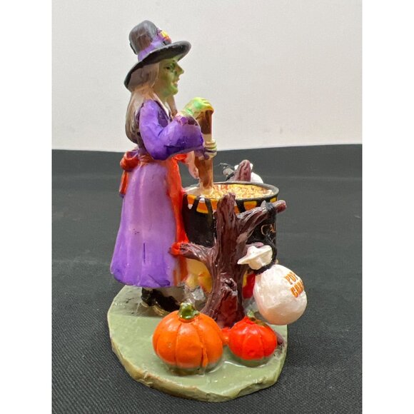 Lemax 2012 Spooky Town Cauldron Corn Witch Figurine Halloween Decoration - Picture 3 of 6